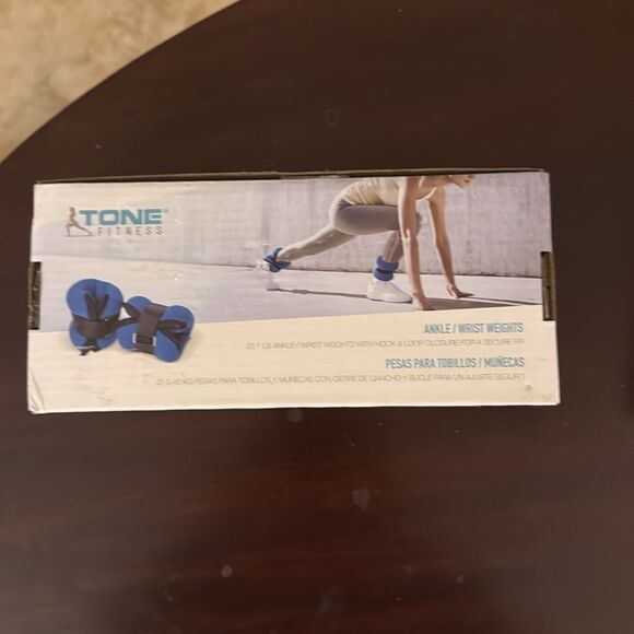 Ankle/ wrist weights  2- 1 lb. Weights
New without tags- unused
Bin - E - Picture 2 of 5